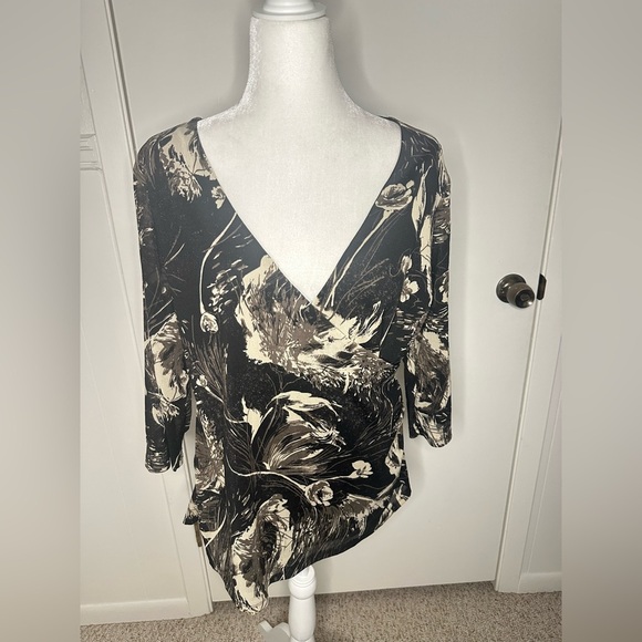 Coldwater Creek Black and Cream Asymmetrical Wrap Blouse size 1X 16W-18W - Picture 2 of 8